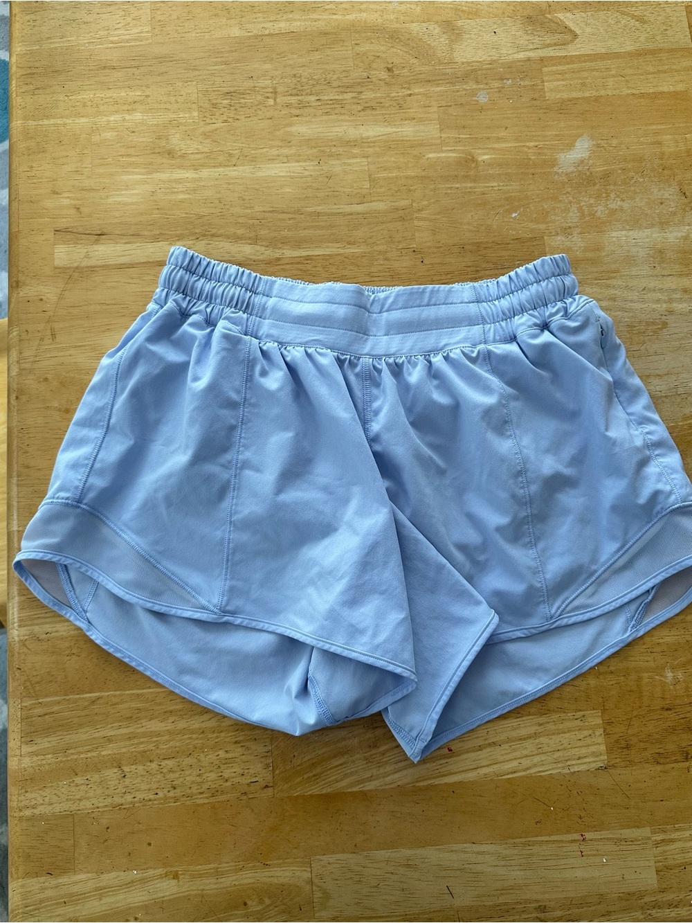 Lululemon hotty hot shorts size 8